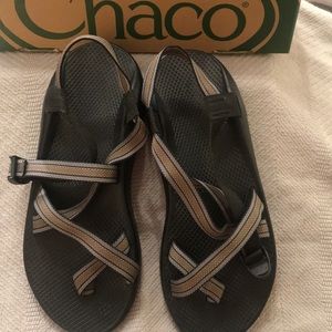 Men’s Chaco size 12